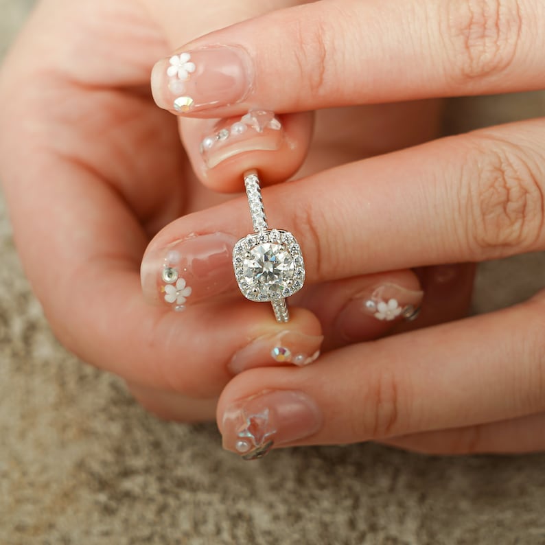 Stunning 1.0 - 2.0 CT Cushion Moissanite Engagement Ring With Halo Design 7