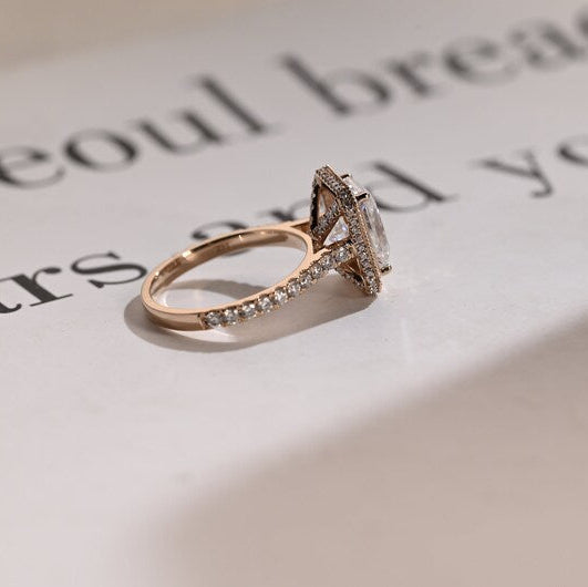 Stunning 1.0 - 2.0 CT Radiant Moissanite Engagement Ring with Pave & Halo Design 8