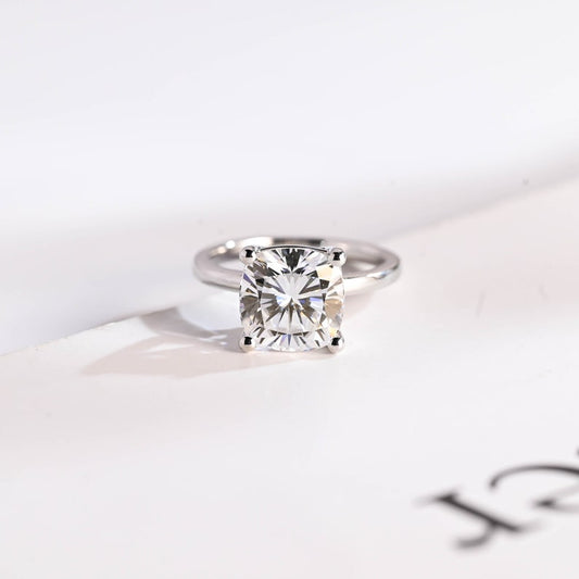 Stunning 1.0 - 2.0 CT Cushion Moissanite Engagement Ring With Solitaire Design 1