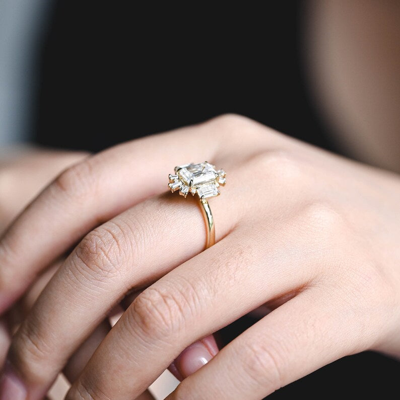 Stunning 1.0 - 2.0 CT Emerald Moissanite Engagement Ring With Cluster Design 4