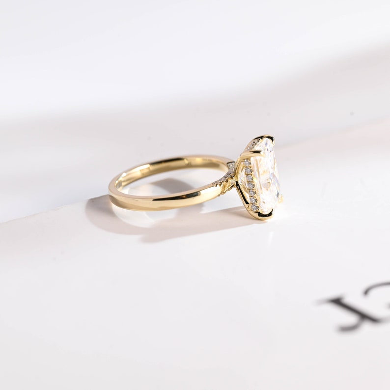 Stunning 1.5 - 2.5 CT Radiant Moissanite Engagement Ring with Pave & Hidden Halo Design 9