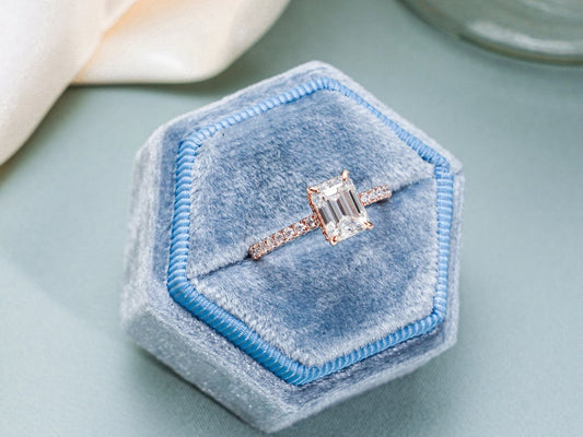 Stunning 1.0 - 2.0 CT Emerald Moissanite Engagement Ring With Hidden Halo Design 3